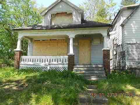 19385 Charest (1)_m.jpg